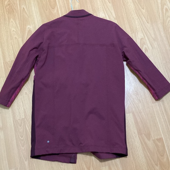 Lululemon jacket for women in sz S - Picture 2 of 5